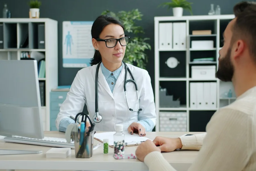 Illustrative photograph accompanying ব্যক্তিগত চিকিৎসা পরিকল্পনা; not a clinic or patient photograph