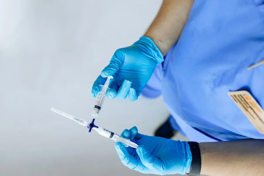 Illustrative photograph accompanying ডার্মাটোসার্জারি; not a clinic or patient photograph